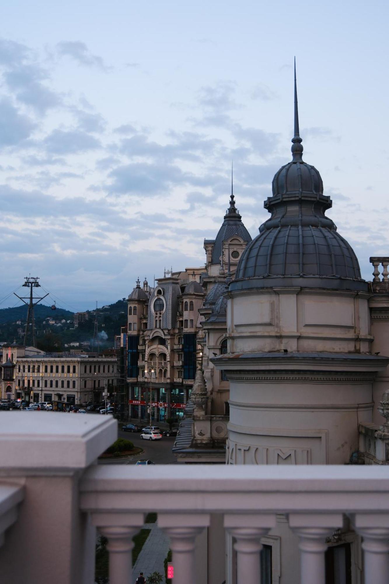 Le Port Boutique Apart Hotel Batumi Exterior foto